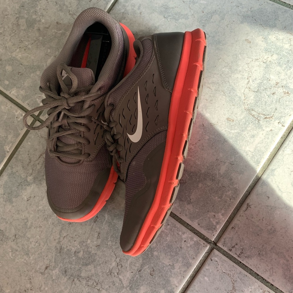 Nike woman’s shoes